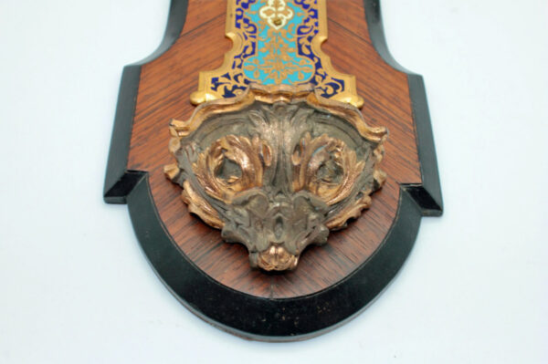 Crucifix avec bénitier en bronze doré et émail cloisonné dans le goût Barbedienne. En très bon état, petit manque d’émail branche droite de la croix. lafrenchcigogne antiquités brocante