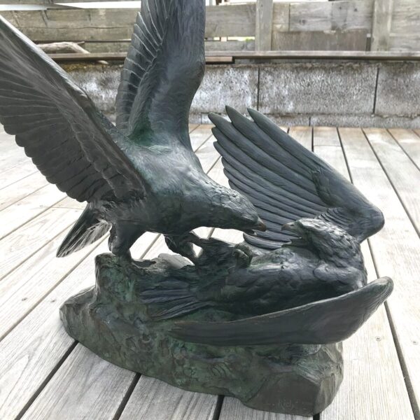 Eagle fight signed Louis Riché - Art Deco bronze sculpture with antique patina