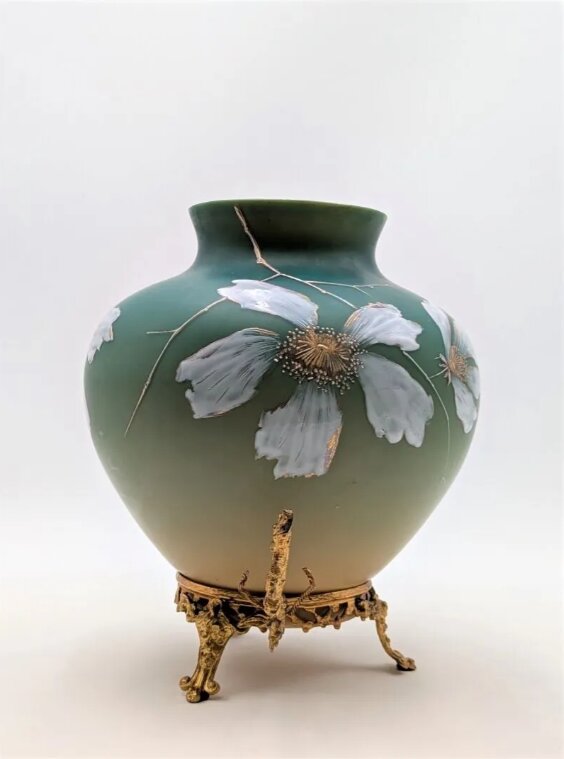 vase floral en opaline et bronze doré - art nouveau - lafrenchcigogne - Morbihan