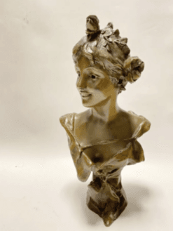 Superbe buste en bronze de Van der Straeten – Jeune femme à la coiffure fleurie – cachet Société des bronzes de Paris. Période Art Nouveau.