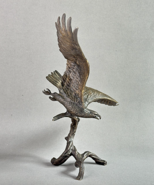 AIGLE EN VOL branché bronze animalier signé VAN RUYCKEVELT 20e siècle