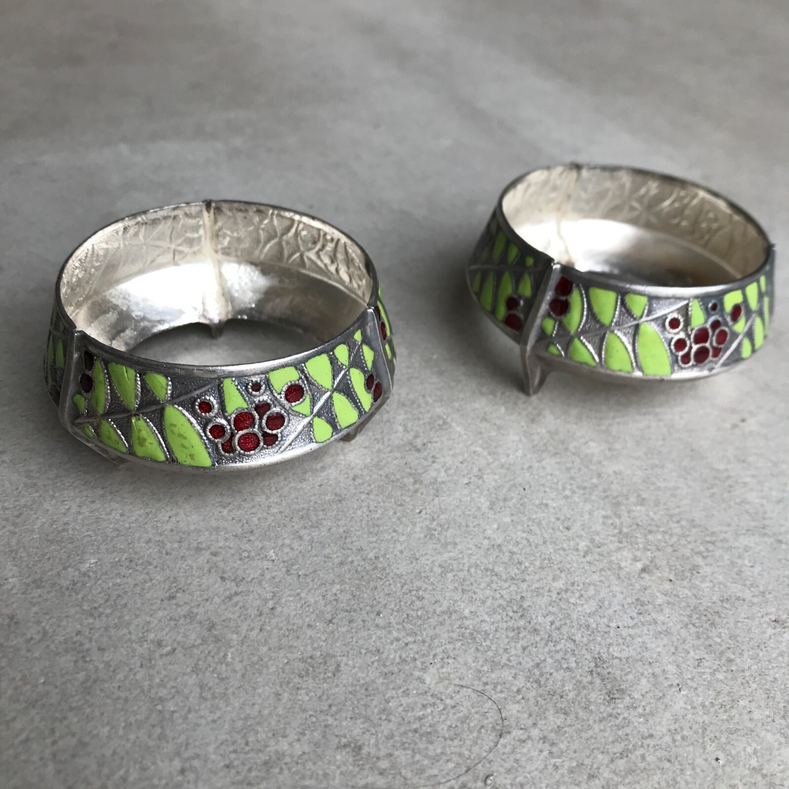 SALIERES ART DECO Métal argenté, signé, émaillé cloisonné – Image 7